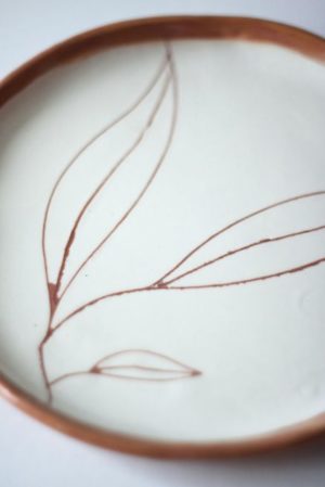 Assiette terracotta